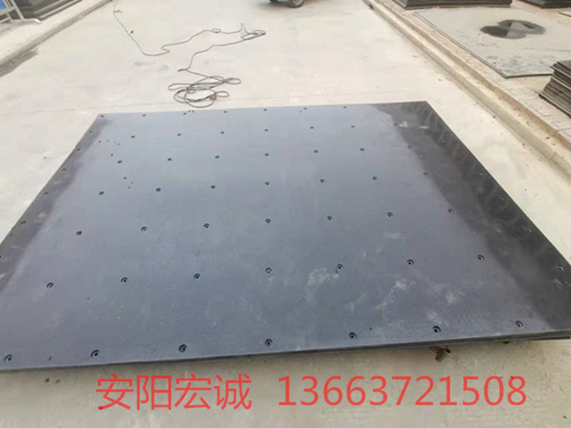 安陽宏誠:安裝自卸車車底滑板-高分子聚乙烯板